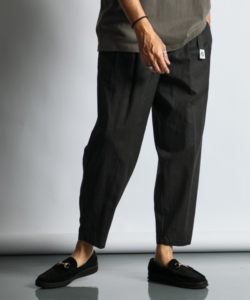 The DUFFER of ST.GEORGE(ザダファーオブセントジョージ)の「LINEN BLEND WEBBING BELT WIDE PT:リネンブレンド テーパード ワイドパンツ(その他パンツ・メンズ・ブラック/カーキ/ネイビー・MEDIUM/SMALL/X-LARGE/LARGE)」の4枚目の写真