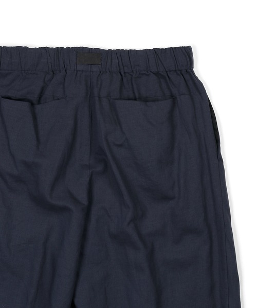 The DUFFER of ST.GEORGE(ザダファーオブセントジョージ)の「LINEN BLEND WEBBING BELT WIDE PT:リネンブレンド テーパード ワイドパンツ(その他パンツ・メンズ・ブラック/カーキ/ネイビー・MEDIUM/SMALL/X-LARGE/LARGE)」の19枚目の写真