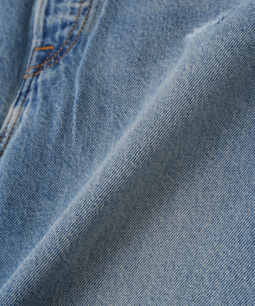 U by SPICK&SPAN(ユーバイスピックアンドスパン)の「LEVI’S/リーバイス ICONIC LONG SKIRT W/SLIT(デニムスカート・レディース・ブルー・25cm)」の2枚目の写真