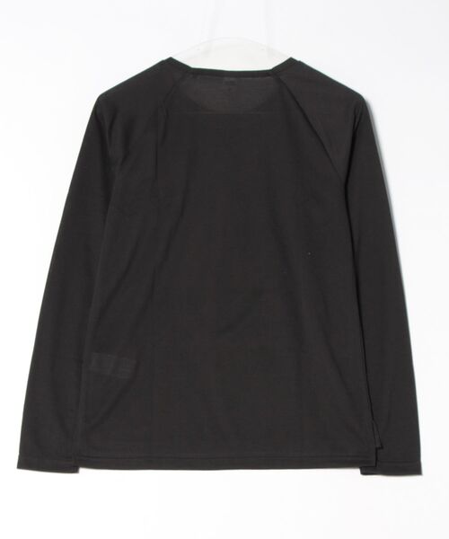 PICTURE ORGANIC CLOTHING(ピクチャーオーガニッククロージング)の「【PICTURE/ピクチャー】TIMONT W LS TECH TEE 抗菌加工 吸湿速乾性 UPF50+ ワンポイント ロンT(Tシャツ/カットソー・レディース・ブラック・SMALL/MEDIUM)」の4枚目の写真