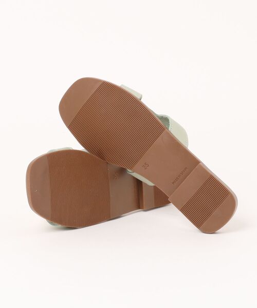 inter-chaussures(インターショシュール)の「【Oh my Sandals】スクエアトウフラットバックルサンダル(E52303)(サンダル・レディース・ライトグリーン/ブラウン/ライトベージュ・35/36/37/38)」の5枚目の写真