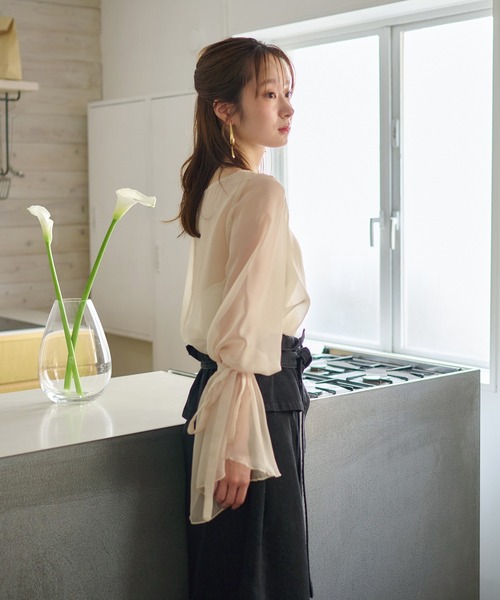 mideal（マイディール）の「2way sheer flare sleeves ribbon tops / 2wayシアーフレアスリーブリボントップス（シャツ/ブラウス・レディース・アイボリー/ブルーグレー/ミント/ピンク・FREE）」の15枚目の写真