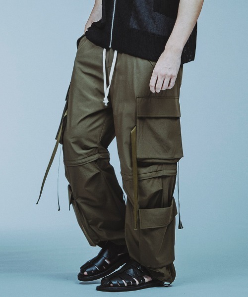 NO ID.（ノーアイディ）の「mp13792- ｲｰｼﾞｰﾜｲﾄﾞﾃｸﾉPT カーゴパンツ（カーゴパンツ・メンズ・ライトグレー/カーキ/ブラック・1/2）」の3枚目の写真