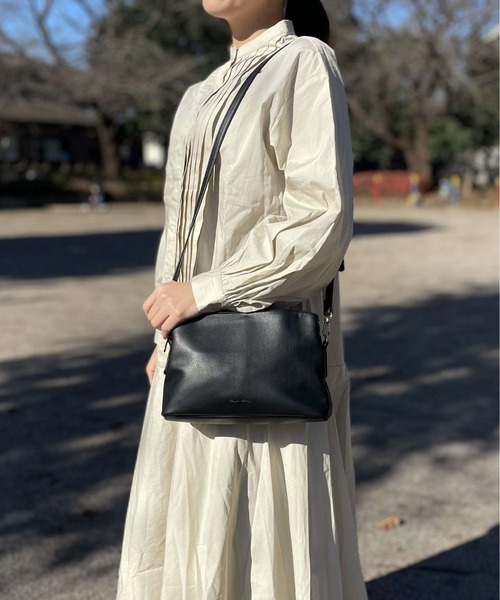 Legato Largo(レガートラルゴ)の「Legato Largo Fレザーお財布ショルダー LG-D1033A(ショルダーバッグ・レディース・ミント/ネイビー・XXXS)」の3枚目の写真