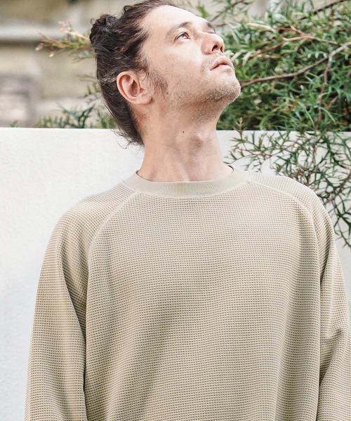 CAMBIO(カンビオ)の「mlt5284- Pigment Waffle Raglan Sleeve Cut sew カットソー(Tシャツ/カットソー・メンズ・ブラック/グレイッシュベージュ/ワイン・S/M/L)」の10枚目の写真