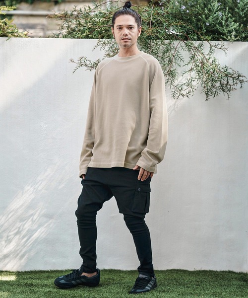 CAMBIO(カンビオ)の「mlt5284- Pigment Waffle Raglan Sleeve Cut sew カットソー(Tシャツ/カットソー・メンズ・ブラック/グレイッシュベージュ/ワイン・S/M/L)」の11枚目の写真