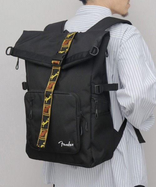 Fender（フェンダー）の「CORDURAポリエステル ロールトップ 大容量 バックパック A4・B4・PC収納対応 モノグラムストラップ 17L（バックパック/リュック・メンズ・ブラック・FREE）」の10枚目の写真