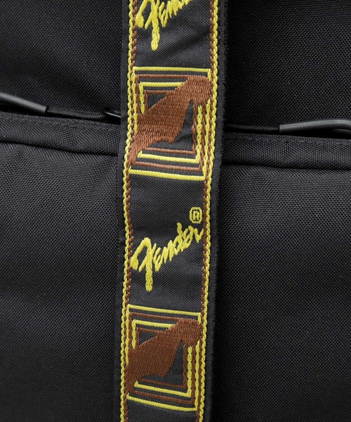 Fender（フェンダー）の「CORDURAポリエステル ロールトップ 大容量 バックパック A4・B4・PC収納対応 モノグラムストラップ 17L（バックパック/リュック・メンズ・ブラック・FREE）」の14枚目の写真