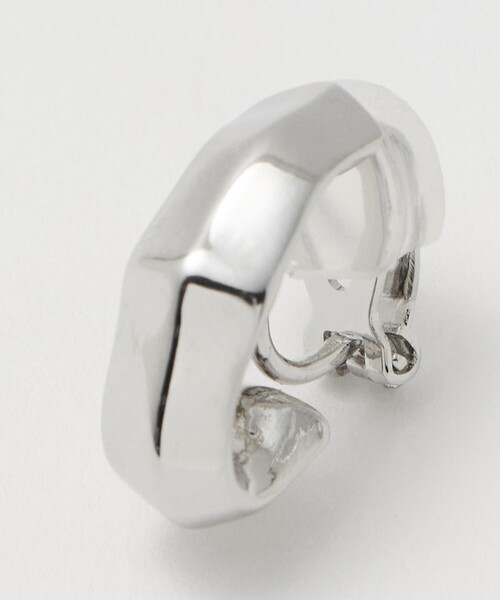 UNITED ARROWS（ユナイテッドアローズ）の「アンギュラー Jシェイプ イヤリング（イヤリング・レディース・シルバー/ゴールド・FREE）」の11枚目の写真