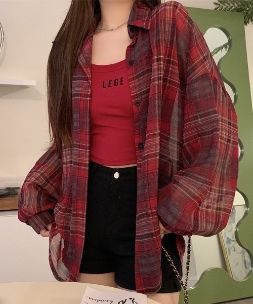 yuue' ( wear )(ユーイ)の「チェック柄ルーズシアーシャツ(シャツ/ブラウス・レディース・レッド/ホワイト/ブラック/ベージュ・FREE)」の4枚目の写真