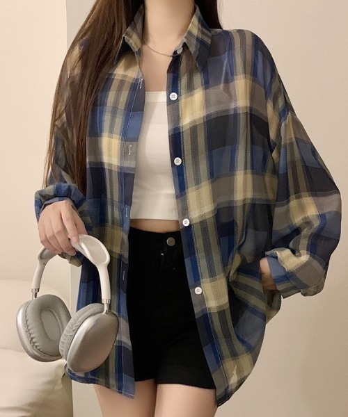 yuue' ( wear )（ユーイ）の「チェック柄ルーズシアーシャツ/冷房対策（シャツ/ブラウス・レディース・レッド/ホワイト/ブラック/ベージュ/ブルー・FREE）」の4枚目の写真