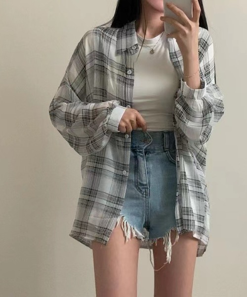 yuue' ( wear )(ユーイ)の「チェック柄ルーズシアーシャツ(シャツ/ブラウス・レディース・レッド/ホワイト/ブラック/ベージュ・FREE)」の22枚目の写真