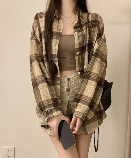 yuue' ( wear )(ユーイ)の「チェック柄ルーズシアーシャツ(シャツ/ブラウス・レディース・レッド/ホワイト/ブラック/ベージュ・FREE)」の14枚目の写真