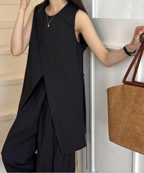 semplice(センプリチェ)の「ノースリーブクロスリボンベスト × ワイドパンツ 2 ピースセット(ワンピース・レディース・ブラック/ベージュ・F)」の6枚目の写真