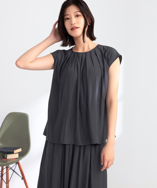 GALLORIA(ギャローリア)の「セットアップで着られる サテンブラウス(シャツ/ブラウス・レディース・ブルーグリーン/チャコール・S/M/L/LL)」の3枚目の写真