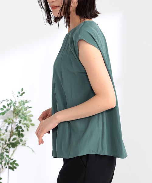 GALLORIA(ギャローリア)の「セットアップで着られる サテンブラウス(シャツ/ブラウス・レディース・ブルーグリーン/チャコール・S/M/L/LL)」の8枚目の写真