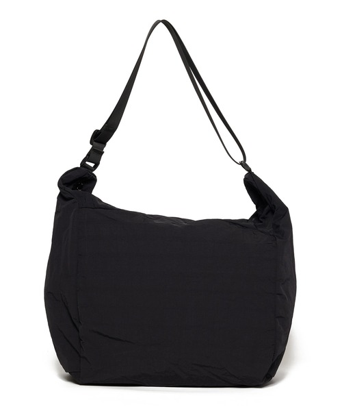 Arnold Palmer（アーノルドパーマー）の「タウン＆トラベル ポケッタブル ショルダーバッグ（ショルダーバッグ・レディース・ベージュ/ブラック・F）」の9枚目の写真