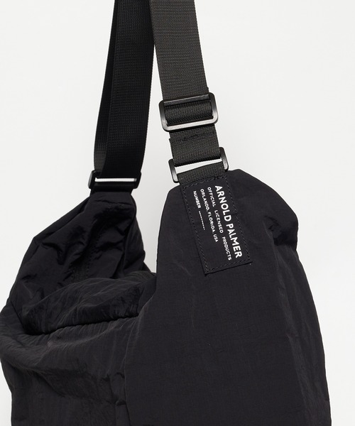 Arnold Palmer（アーノルドパーマー）の「タウン＆トラベル ポケッタブル ショルダーバッグ（ショルダーバッグ・レディース・ベージュ/ブラック・F）」の8枚目の写真