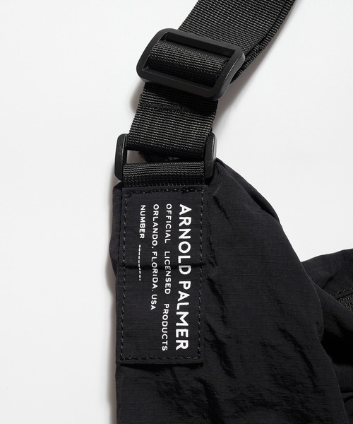 Arnold Palmer（アーノルドパーマー）の「タウン＆トラベル ポケッタブル ショルダーバッグ（ショルダーバッグ・レディース・ベージュ/ブラック・F）」の7枚目の写真