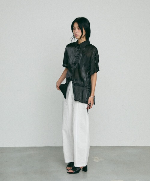 NUJOH（ヌゾ）の「Glossy Waist String Blouse / グローシー ウエスト ストリング ブラウス（シャツ/ブラウス・レディース・ホワイト/ベージュ/ブラック・FREE）」の15枚目の写真
