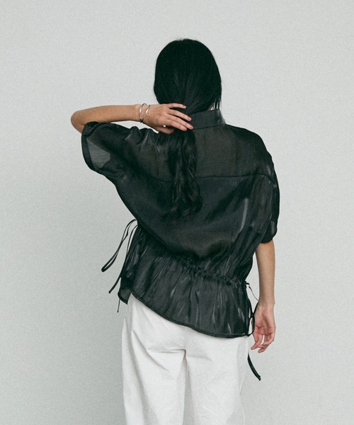 NUJOH（ヌゾ）の「Glossy Waist String Blouse / グローシー ウエスト ストリング ブラウス（シャツ/ブラウス・レディース・ホワイト/ベージュ/ブラック・FREE）」の17枚目の写真