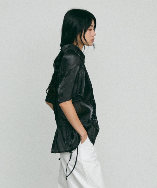 NUJOH（ヌゾ）の「Glossy Waist String Blouse / グローシー ウエスト ストリング ブラウス（シャツ/ブラウス・レディース・ホワイト/ベージュ/ブラック・FREE）」の19枚目の写真