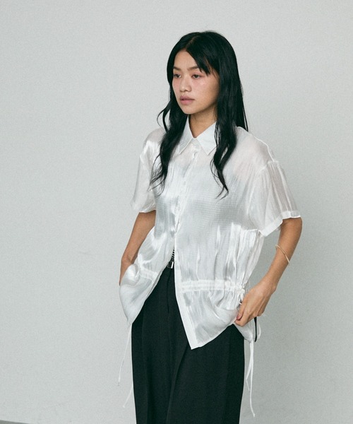 NUJOH（ヌゾ）の「Glossy Waist String Blouse / グローシー ウエスト ストリング ブラウス（シャツ/ブラウス・レディース・ホワイト/ベージュ/ブラック・FREE）」の9枚目の写真