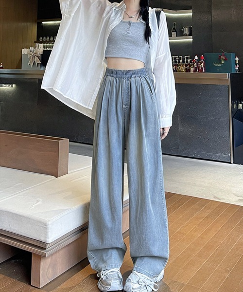 Miniministore(ミニミニストア)の「美脚デニム風ワイドパンツタック入りパンツ(デニムパンツ・レディース・ブラック/サックスブルー/アイボリー・FREE)」の3枚目の写真