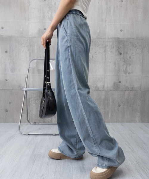Miniministore(ミニミニストア)の「美脚デニム風ワイドパンツタック入りパンツ(デニムパンツ・レディース・ブラック/サックスブルー/アイボリー・FREE)」の19枚目の写真