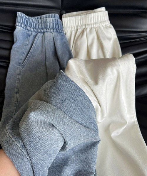 Miniministore(ミニミニストア)の「美脚デニム風ワイドパンツタック入りパンツ(デニムパンツ・レディース・ブラック/サックスブルー/アイボリー・FREE)」の21枚目の写真