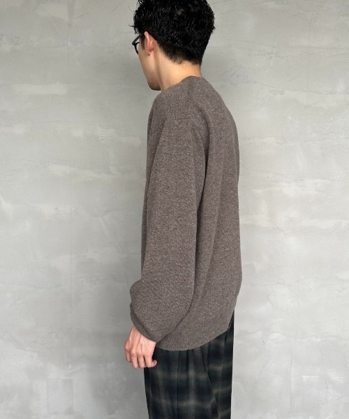 DANTON（ダントン）の「[DANTON/ダントン] ワンポイントロゴ クルーネックプルオーバーニット（ニット/セーター・レディース・オートミール/グレイッシュベージュ/ブラック/ダークグレー/ブラウン・40/42）」の13枚目の写真