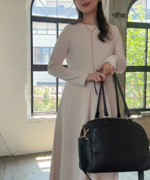 natural couture(ナチュラルクチュール)の「WEB限定/〈osono〉前後2WAYカットジョーゼットフレアワンピース(ワンピース・レディース・ブラウン/ブラック/オフホワイト・MEDIUM/LARGE)」の14枚目の写真