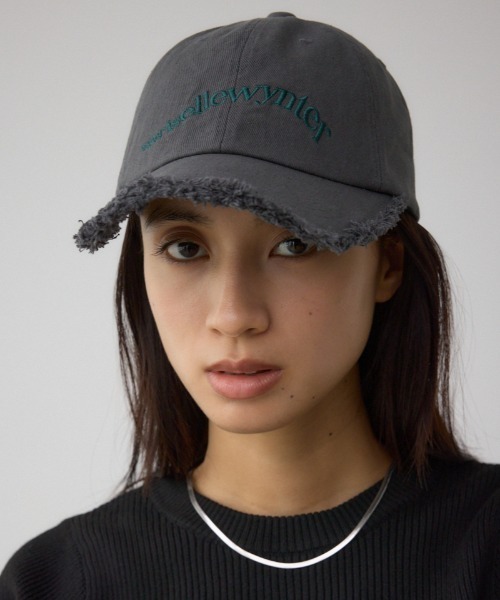 AZUL by moussy（アズールバイマウジー）の「ウェーブロゴキャップ（キャップ・レディース・ブラウン/ライトブラック・FREE）」の2枚目の写真