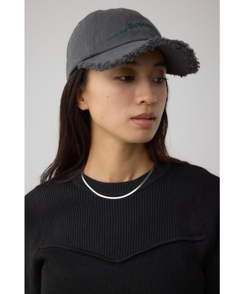 AZUL by moussy（アズールバイマウジー）の「ウェーブロゴキャップ（キャップ・レディース・ブラウン/ライトブラック・FREE）」の3枚目の写真