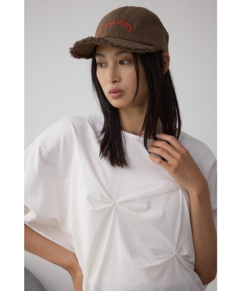 AZUL by moussy（アズールバイマウジー）の「ウェーブロゴキャップ（キャップ・レディース・ブラウン/ライトブラック・FREE）」の13枚目の写真