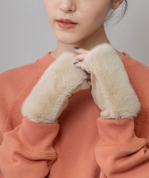 Munich（ミューニック）の「フェイクファーハンドウォーマー（手袋）」