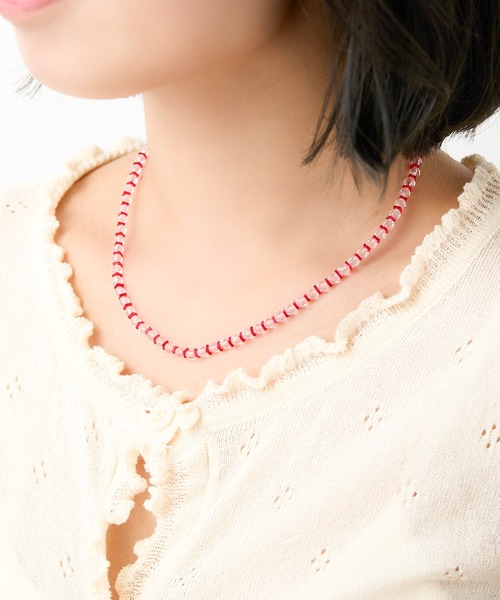 Casselini（キャセリーニ）の「Casselini(キャセリーニ)カラービーズネックレス（ネックレス・レディース・レッド/グリーン/ブルー・FREE）」の4枚目の写真