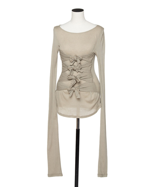 muller of yoshiokubo(ミュラーオブヨシオクボ)の「muller of yoshiokubo ミュラーオブヨシオクボ / KNOTTED TOP リボンノティドトップス / MLF25101(Tシャツ/カットソー・レディース・ライトベージュ/カーキ/ブラック・36/38)」の4枚目の写真