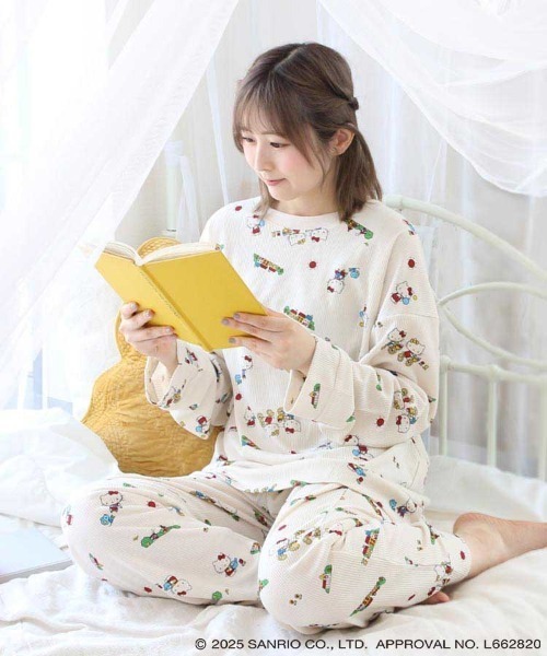 sanrio（サンリオ）の「ハローキティワッフルルームウェア上下セット（ルームウェア/パジャマ・レディース・オフホワイト/クリーム・FREE）」の7枚目の写真