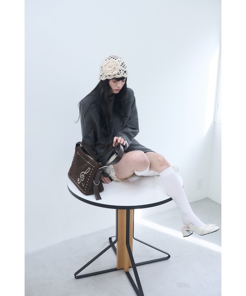 Smyeon(スミョン)の「Assortment studded shoulder bag/アソートスタッズショルダーバッグ(ショルダーバッグ・レディース・ホワイト/ブラック/ブラウン・FREE)」の16枚目の写真