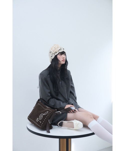 Smyeon(スミョン)の「Assortment studded shoulder bag/アソートスタッズショルダーバッグ(ショルダーバッグ・レディース・ホワイト/ブラック/ブラウン・FREE)」の17枚目の写真