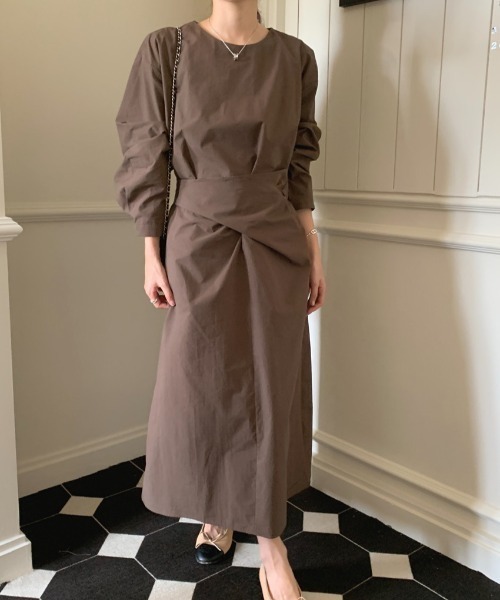 FREE STYLISTS(フリー スタイリスト)の「YUGA_YGMC Cross drape dress(ワンピース・レディース・ブラウン/オフホワイト・FREE)」の16枚目の写真