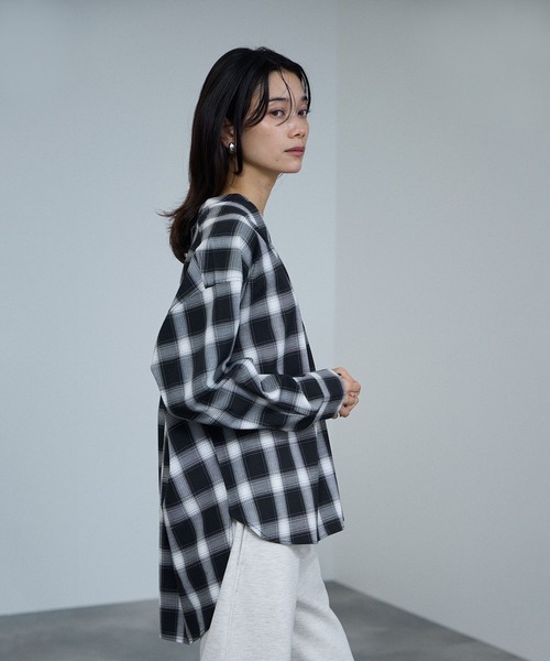 Mac-House(マックハウス)の「milli de l'air Key-Neck Check Blouse/キーネックチェックブラウス(シャツ/ブラウス・レディース・ブラック/オフホワイト・M)」の5枚目の写真
