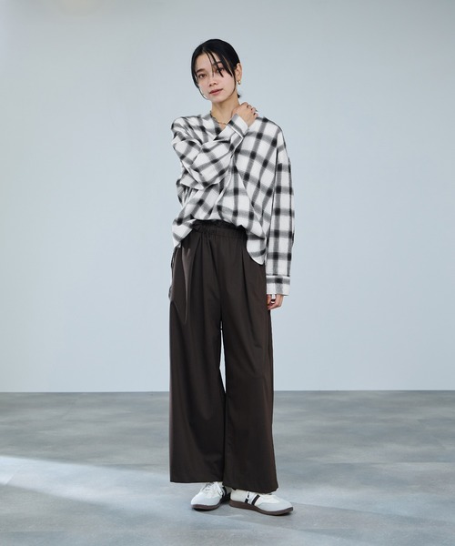 Mac-House(マックハウス)の「milli de l'air Key-Neck Check Blouse/キーネックチェックブラウス(シャツ/ブラウス・レディース・ブラック/オフホワイト・M)」の17枚目の写真