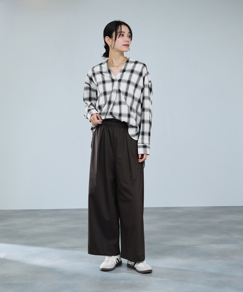 Mac-House(マックハウス)の「milli de l'air Key-Neck Check Blouse/キーネックチェックブラウス(シャツ/ブラウス・レディース・ブラック/オフホワイト・M)」の18枚目の写真