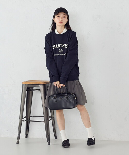 COMME CA ISM(コムサイズム)の「カレッジロゴスウェット(スウェット・レディース・ネイビー/グレー・SMALL/MEDIUM/LARGE/X-LARGE)」の19枚目の写真