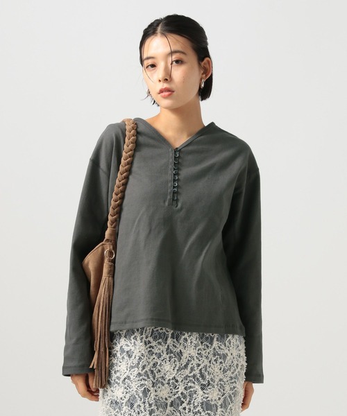 BAYFLOW(ベイフロー)の「ヘンリーネックロングスリーブプルオーバー(Tシャツ/カットソー・レディース・マスタード/モカ/チャコール・FREE)」の4枚目の写真