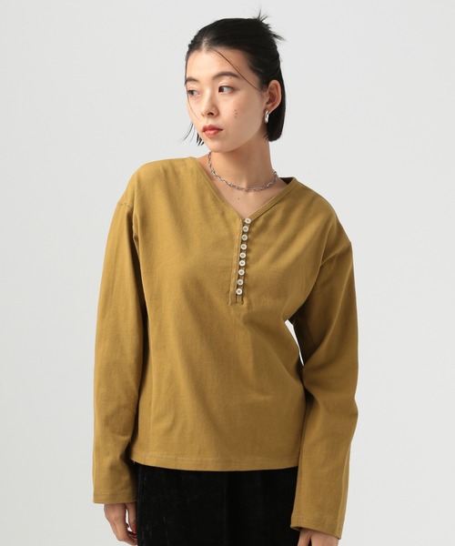 BAYFLOW(ベイフロー)の「ヘンリーネックロングスリーブプルオーバー(Tシャツ/カットソー・レディース・マスタード/モカ/チャコール・FREE)」の18枚目の写真