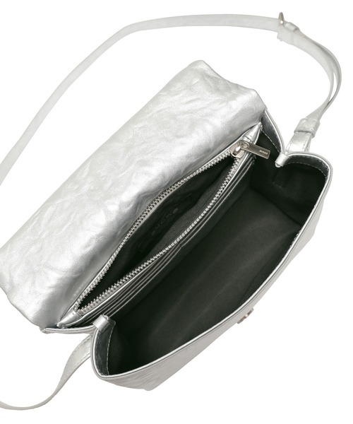 ZUCCa(ズッカ)の「EMBOSSバッグ / バッグ / S(ショルダーバッグ・レディース・シルバー/ブラック/ホワイト・FREE)」の7枚目の写真