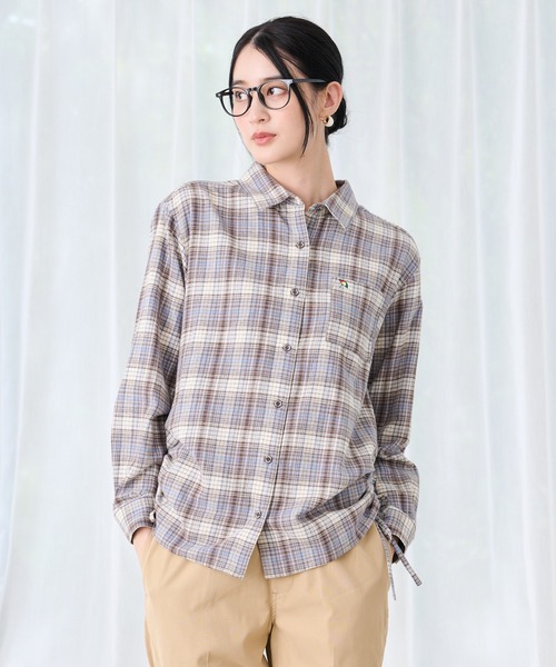 Arnold Palmer(アーノルドパーマー)の「サイドシャーリング 先染めチェック シャツ(シャツ/ブラウス・レディース・ベージュ/ブルー/レッド・S/L/M)」の6枚目の写真